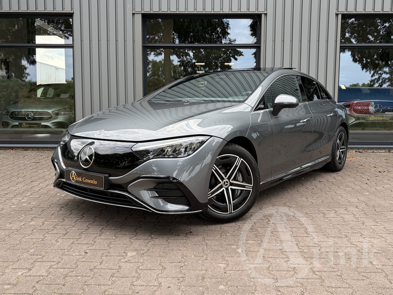 Mercedes-Benz EQE - 300 Business Solution AMG 90 kWh Panoramadak, Winterpakket, Distronic, Memory-pakket - AutoWereld.nl