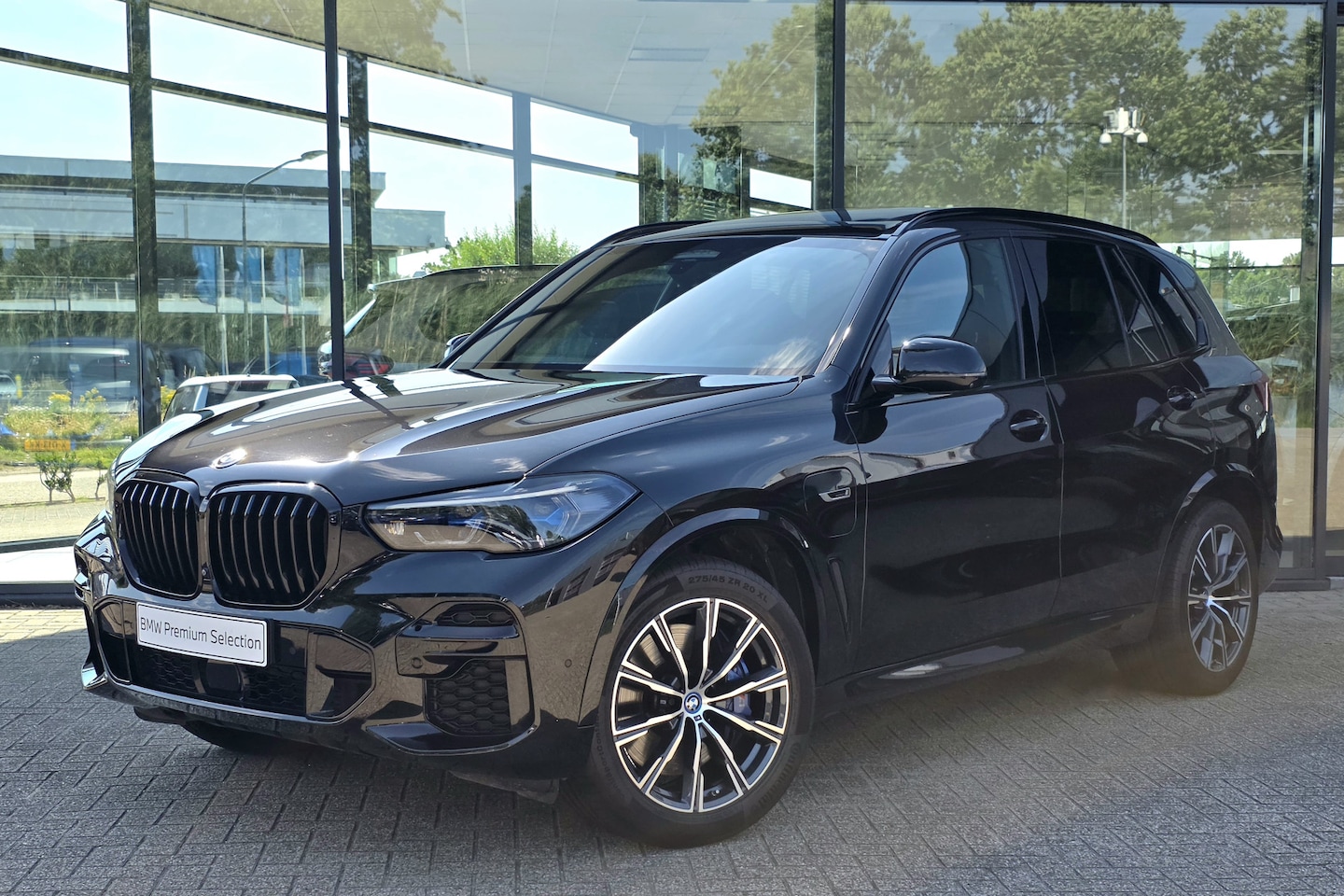 BMW X5 - xDrive45e M Sport Automaat / Trekhaak / Panoramadak / Comfortstoelen / Comfort Access / La - AutoWereld.nl