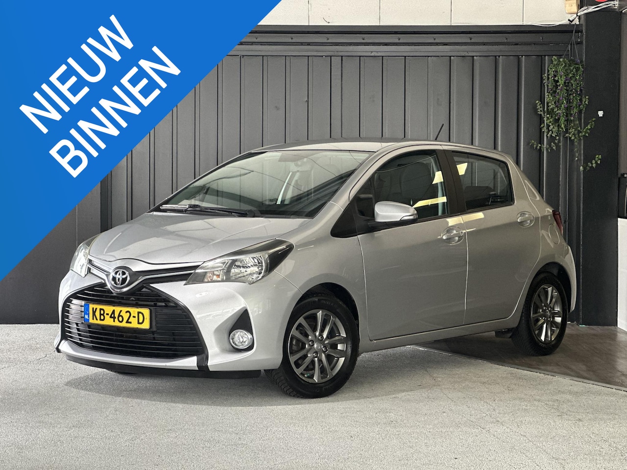 Toyota Yaris - 1.0 VVT-i Aspiration | Cruise Control | Airco | Start/Stop Systeem | Elektrische Ramen Voo - AutoWereld.nl
