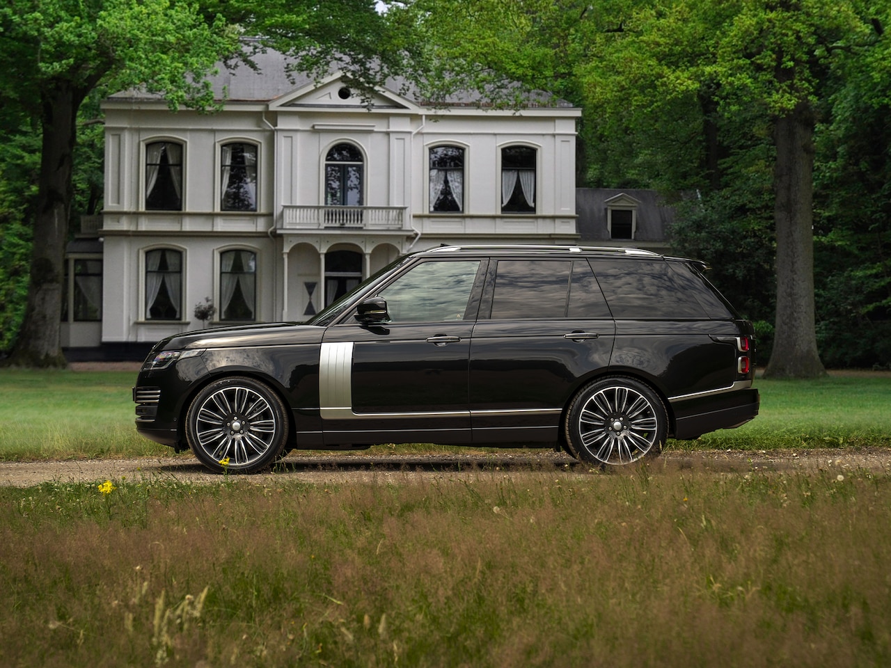 Land Rover Range Rover - 2.0 P400e Autobiography 2.0 P400e Autobiography - AutoWereld.nl
