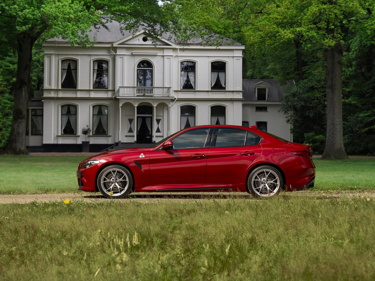 Alfa Romeo Giulia - 2.9 V6 Quadrifoglio 2.9 V6 Quadrifoglio - AutoWereld.nl