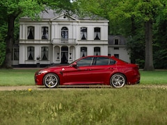 Alfa Romeo Giulia - 2.9 V6 Quadrifoglio | Manual