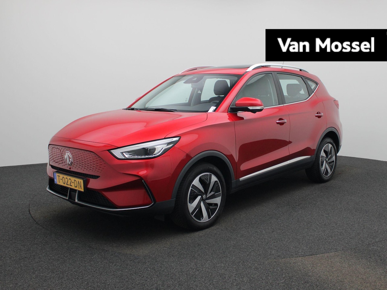 MG ZS - Long Range Luxury 70 kWh | Navi | Leder | Panoramadak | CarPlay | Led Koplampen | 360 Came - AutoWereld.nl