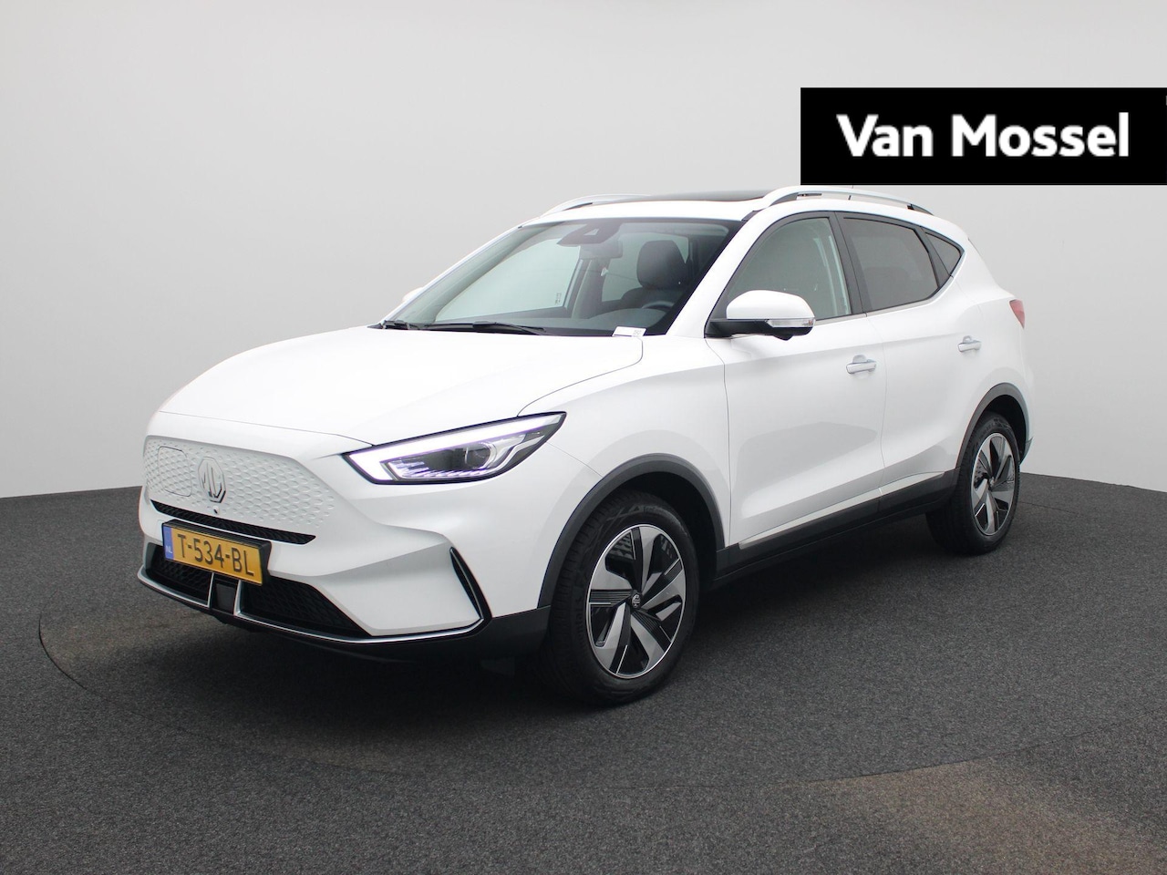 MG ZS - Long Range Luxury 70 kWh | Apple Carplay/Android Auto | Panoramadak | Rondom Camera | Lede - AutoWereld.nl