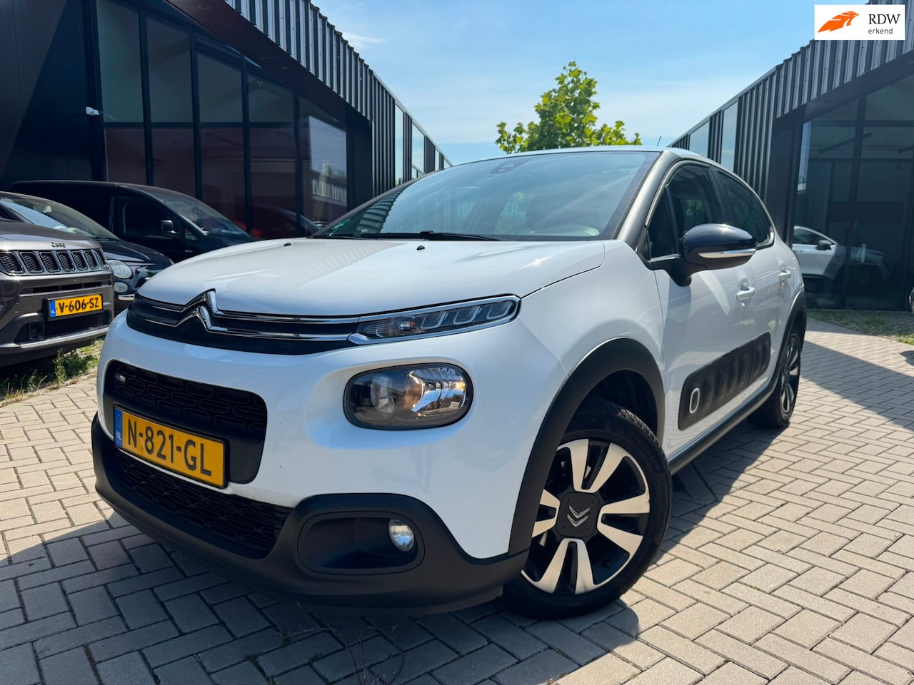 Citroën C3 - 1.2 PureTech Live Airco Cruise Elek pakket - AutoWereld.nl
