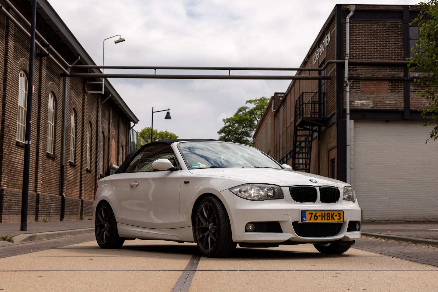 BMW 1-serie Cabrio - 118i Executive Verniewd Cabriodak | Trekhaak | Android auto & Apple Carplay - AutoWereld.nl
