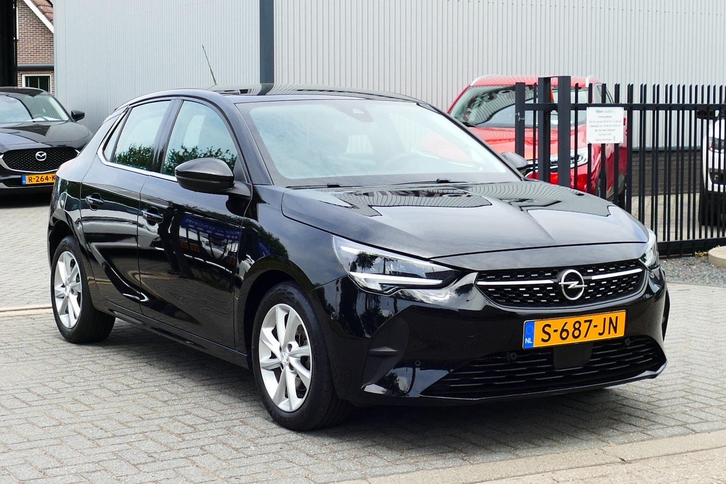 Opel Corsa - 1.2 100pk Level 3. Clima, Cruise, Camera, Navi, 16"LMV, Carplay/Android - AutoWereld.nl
