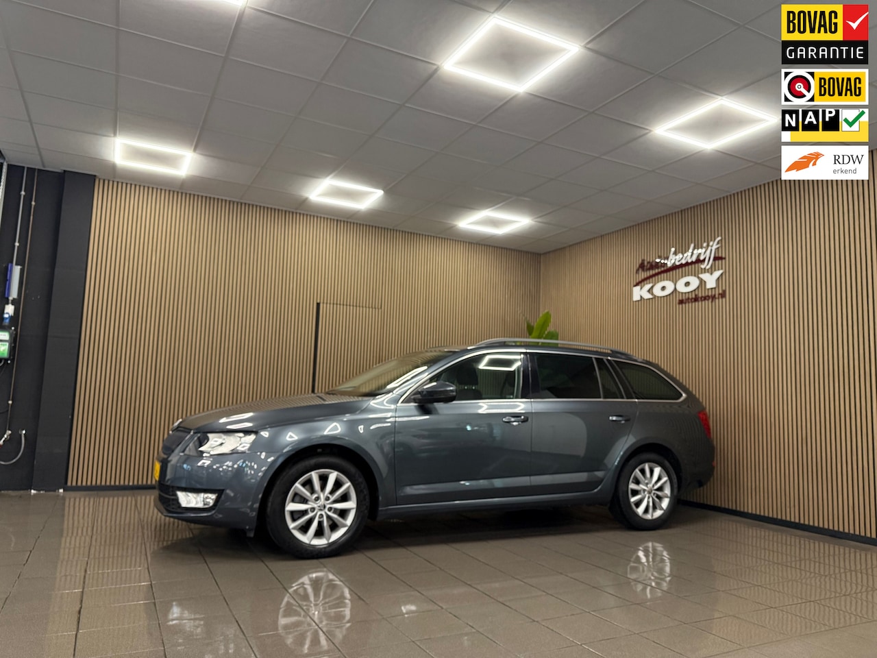 Skoda Octavia Combi - 1.0 TSI Greentech Ambition Business * Automaat / 1e Eig / Trekhaak / Navigatie / NL Auto * - AutoWereld.nl