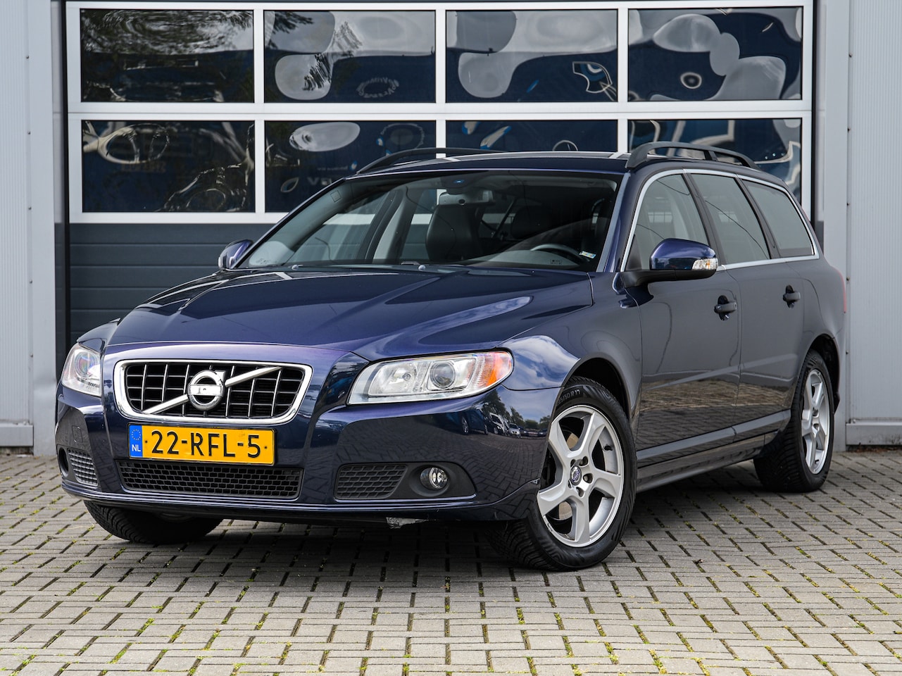Volvo V70 - 1.6 T4 180pk Summum | Automaat | Leder | Xenon | Climate control | Stoelverwarming | Trekh - AutoWereld.nl