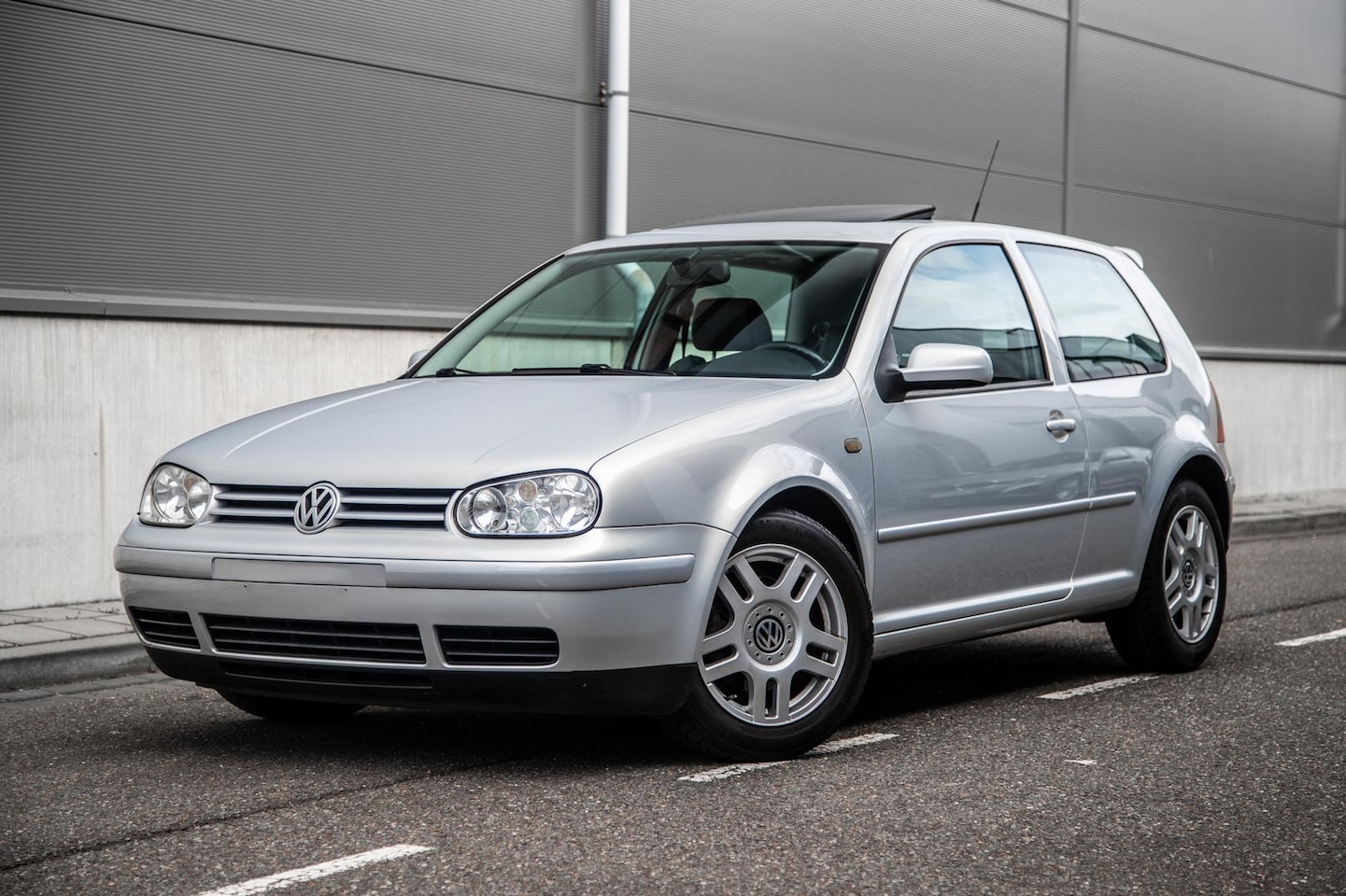 Volkswagen Golf - 2.3 V5 Highline | 92.000KM | 1e Lak | Schuifdak | Recaro | Climate Control - AutoWereld.nl