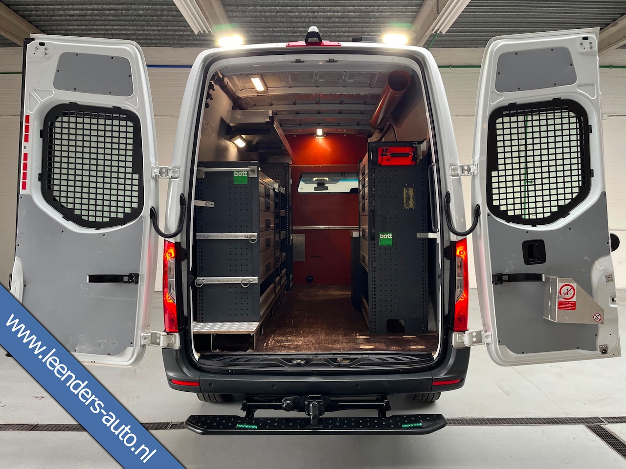 Mercedes-Benz Sprinter - Automaat Servicewagen 314 2.2 CDI 140PK L2H2 euro6 BOTT, Victron V230, Standkachel Trekhaa - AutoWereld.nl