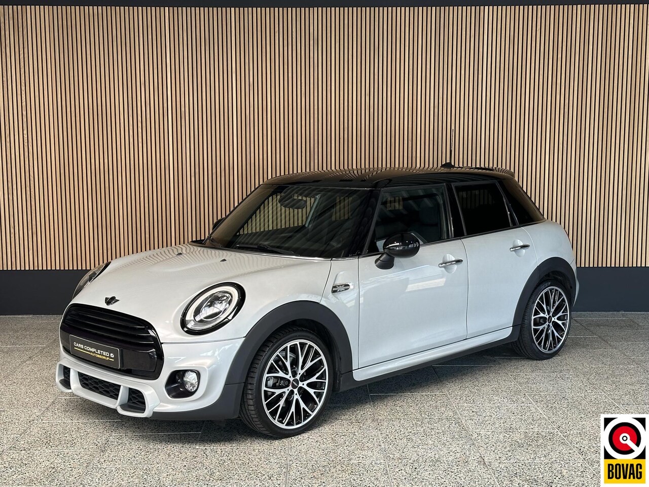 MINI 5-Deurs - 1.5 Cooper Serious Business Mini 1.5 Cooper Serious Business King Cross uitvoering | JCW p - AutoWereld.nl