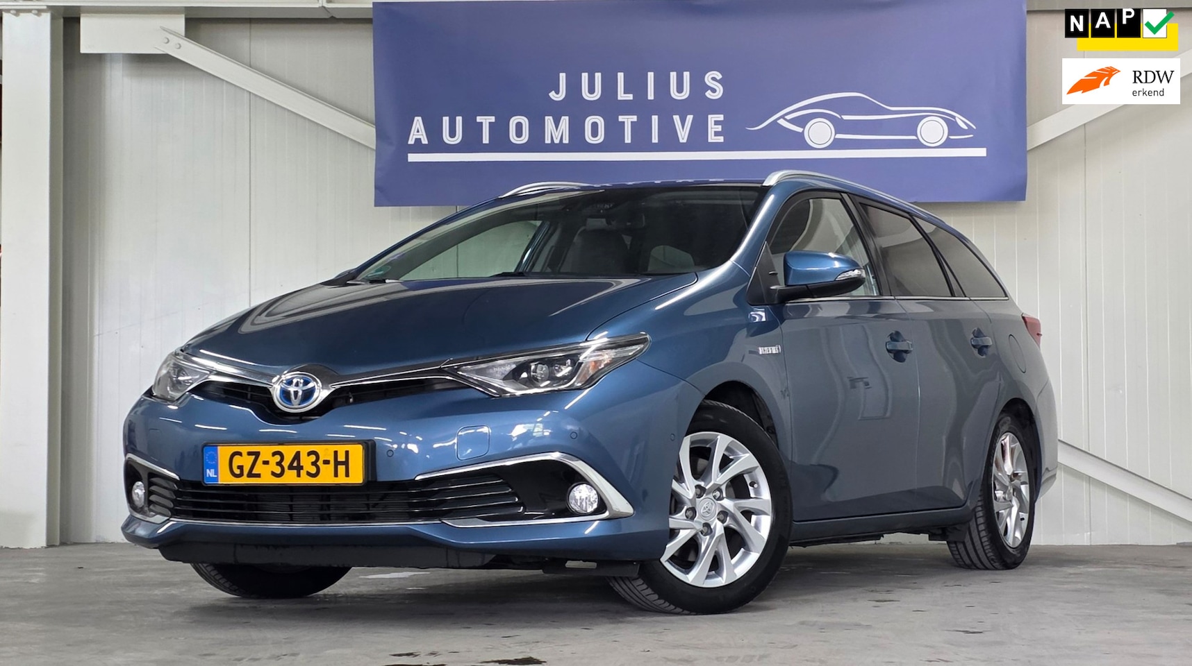 Toyota Auris Touring Sports - 1.8 Hybrid Lease Volledig Dealer Onderhouden pro Pano LED Navi Mooi! - AutoWereld.nl