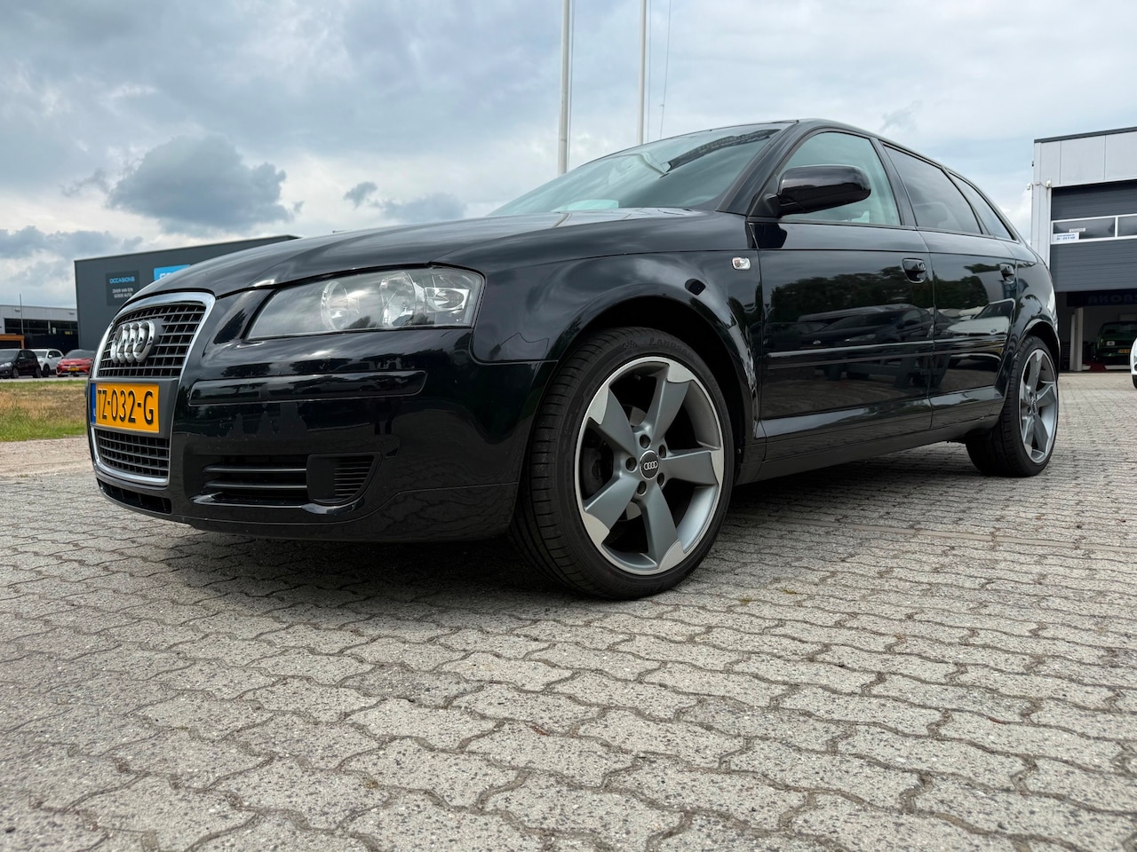 Audi A3 Sportback - 1.6 FSI Attraction 1.6 FSI Attraction - AutoWereld.nl