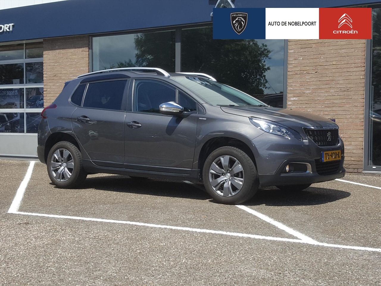 Peugeot 2008 - 1.2 PureTech 82pk S&S Style NAVIGATIE | Airco | Cruise control | Parkeersensoren | LM-velg - AutoWereld.nl