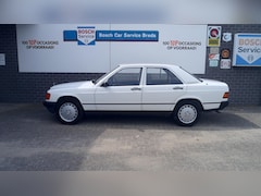 Mercedes-Benz 190-serie - 2.0 E AUT