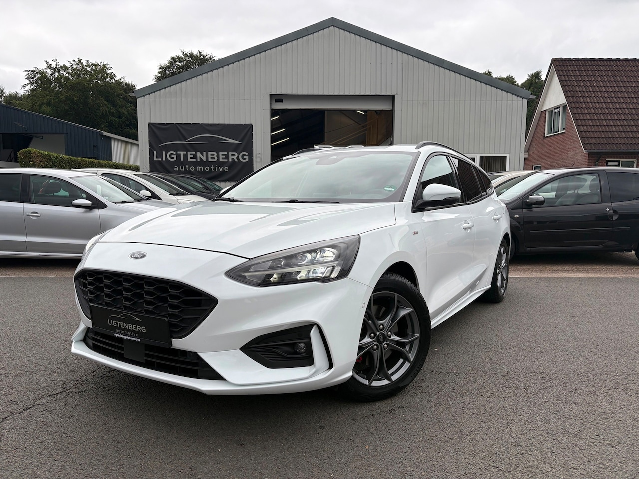 Ford Focus Wagon - 1.0 EcoBoost ST Line Business CRUISE/CLIMA - AutoWereld.nl