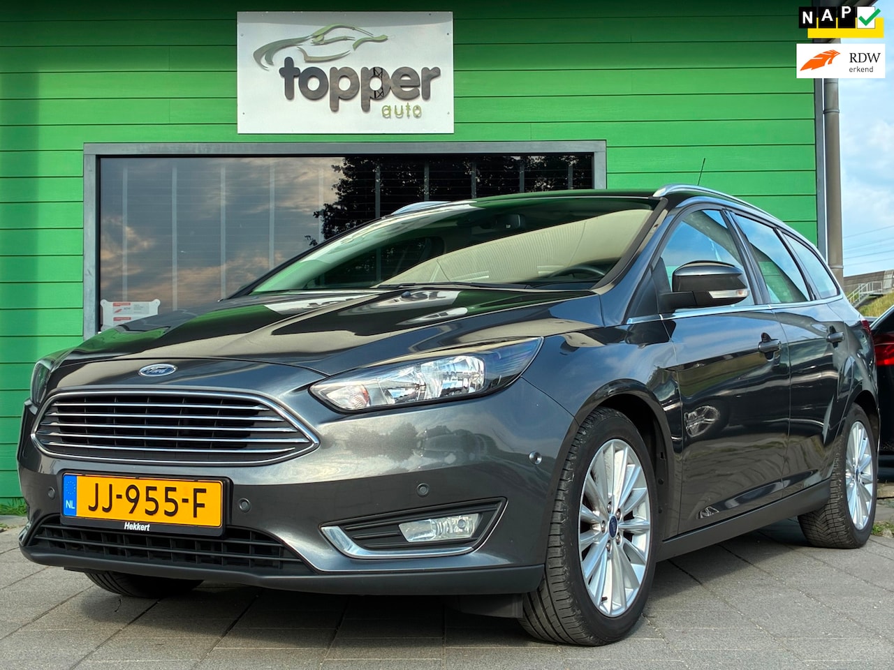 Ford Focus Wagon - 1.0 Titanium|1e Eigenaar|Navigatie|CruiseControl|Climatronic - AutoWereld.nl