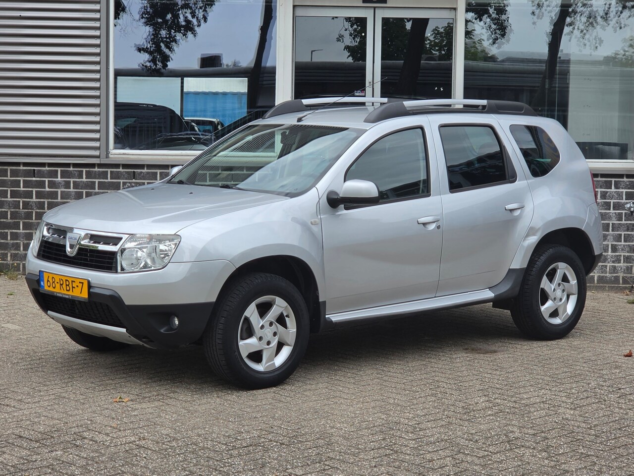 Dacia Duster - 1.6 Lauréate 1 Ste Eingenaar Nap Airco - AutoWereld.nl