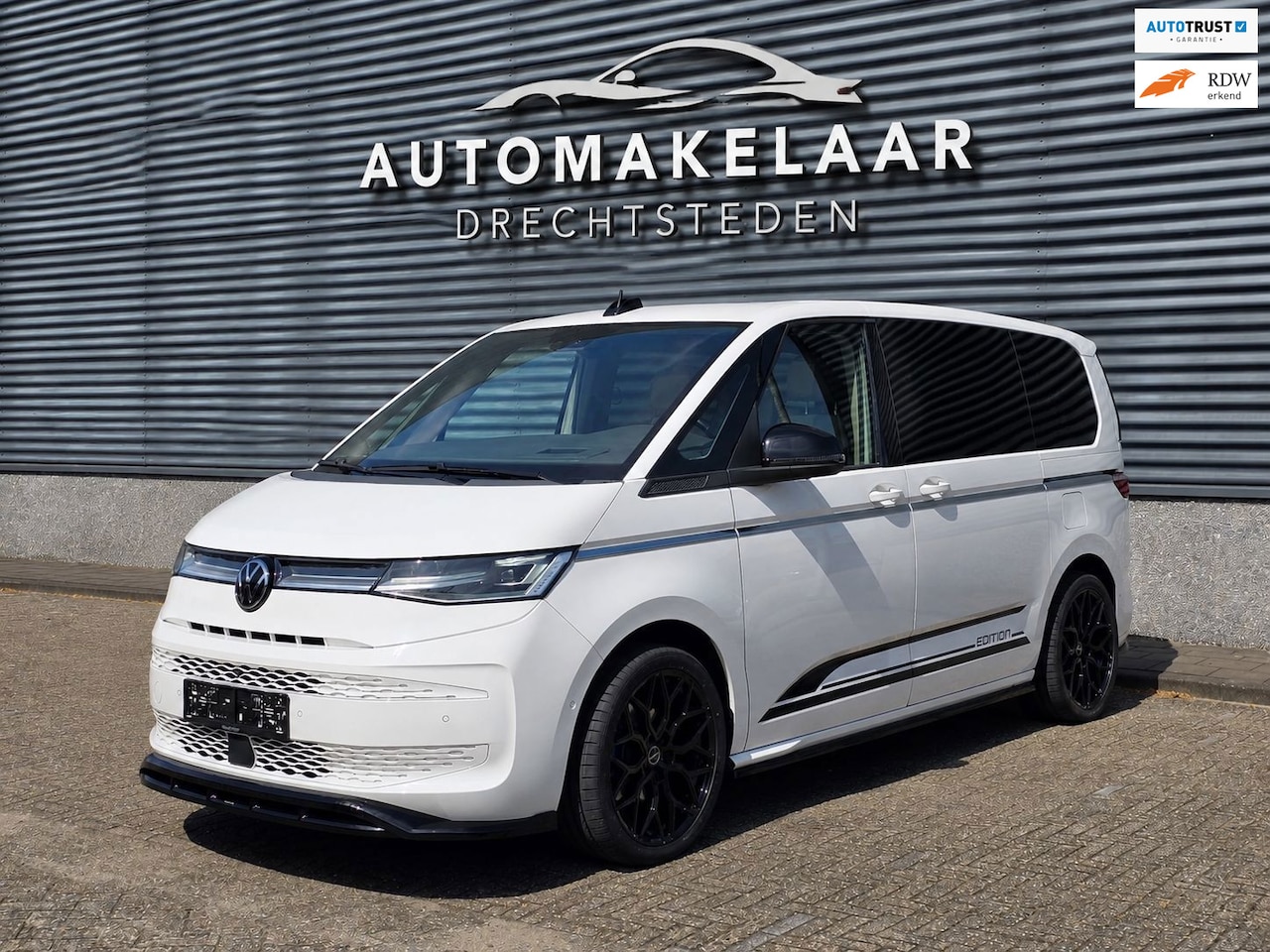 Volkswagen Multivan - 1.4 eHybrid L1H1 Edition Dikste van NL! Bom Volll! Uniek! - AutoWereld.nl