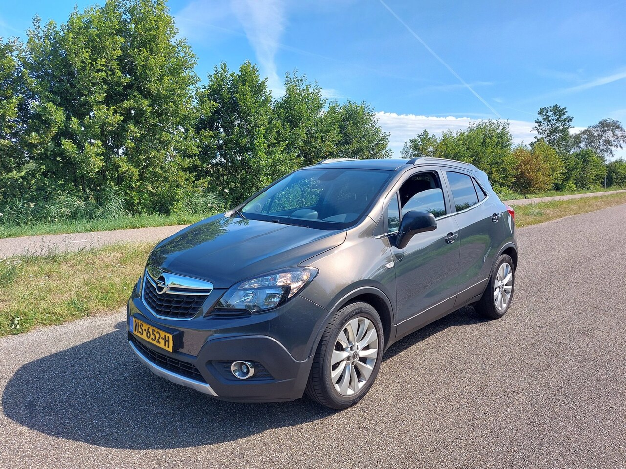 Opel Mokka - 1.4 T Innovation. ACHTERUITRIJCAMERA, TREKHAAK, CRUISE EN CLIMATE CONTROLE. - AutoWereld.nl