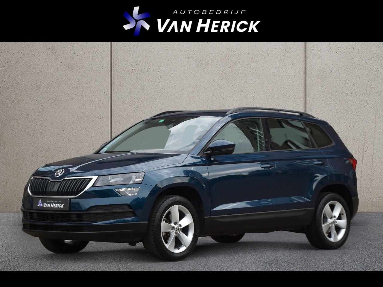 Skoda Karoq - 1.5 TSI ACT Business Edition 150PK Automaat | Navigatie | Stoelverwarming | Parkeersensore - AutoWereld.nl