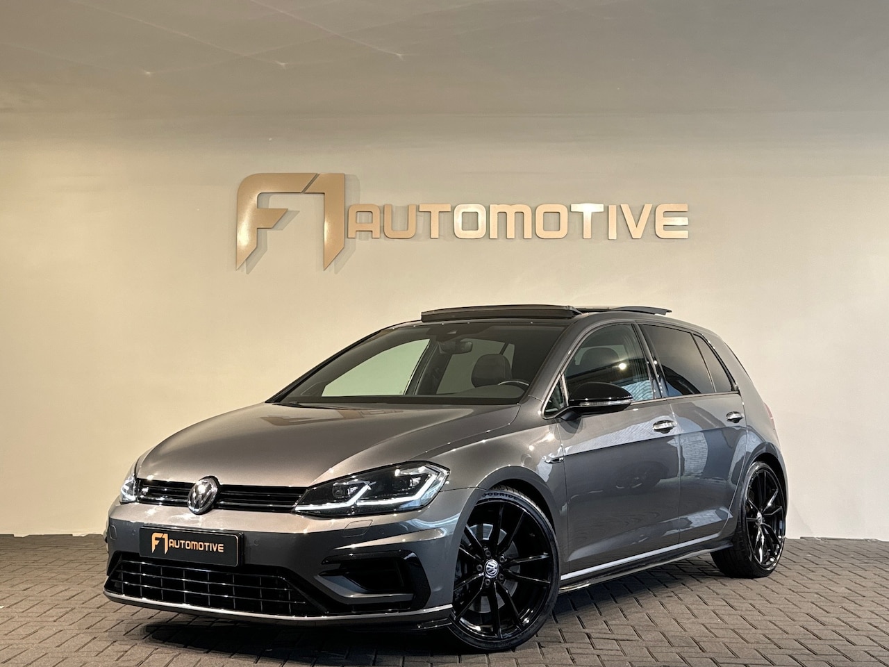 Volkswagen Golf - 2.0 TSI 4Motion R Pano|Keyless|Dynaudio|Sfeer - AutoWereld.nl