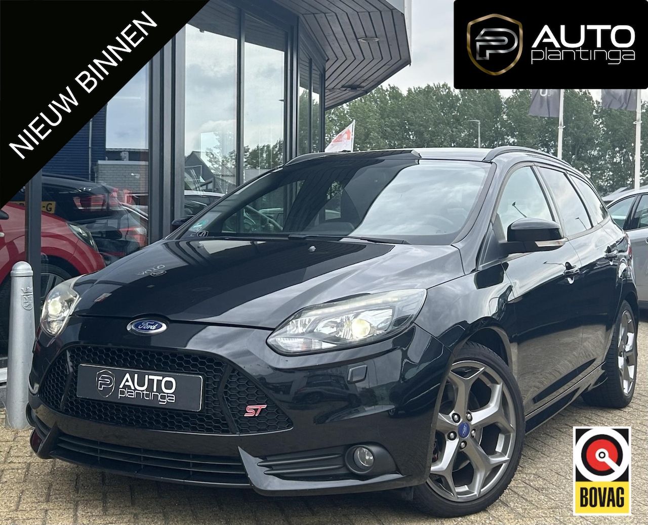 Ford Focus Wagon - 2.0 EcoBoost ST-3 250PK | Onderhoudshistorie | Achteruitrijcamera | RECARO Stoelen | Stoel - AutoWereld.nl