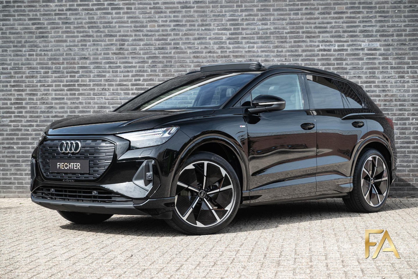 Audi Q4 e-tron - 55 e-tron quattro S Line - AutoWereld.nl
