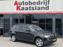 BMW X3 - 2.0i Executive - Clima - Cruise