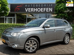 Mitsubishi Outlander - 2.0 PHEV Instyle+ | PANORAMADAK | PARKEERCAMERA | STOELVERWARMING | ADAPTIEF | LEDER | CLI