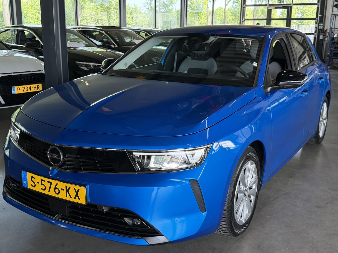 Opel Astra - 1.2 Business Edition 1.2 Business Edition - AutoWereld.nl