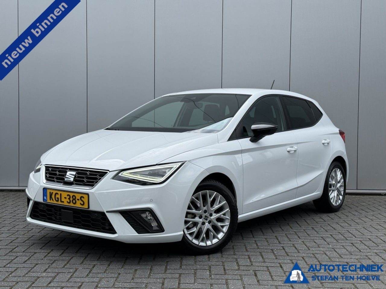 SEAT Ibiza - 1.5 FR style business Carplay Camera Automaat Acc - AutoWereld.nl