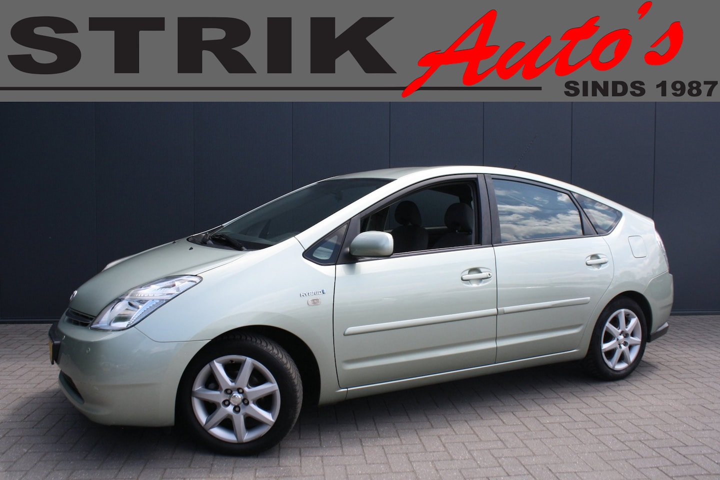 Toyota Prius - 1.5 VVT-i Business Edition - AIRCO - TREKHAAK - 2 x PDC - AutoWereld.nl