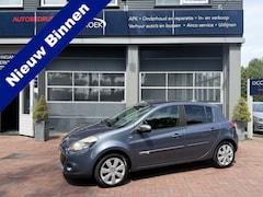 Renault Clio - 1.6 Night & Day Automaat, Navi, 16Inch, Cruise, Trekhaak Bj 2011 Km 119.000 Nap 2e eigenaa