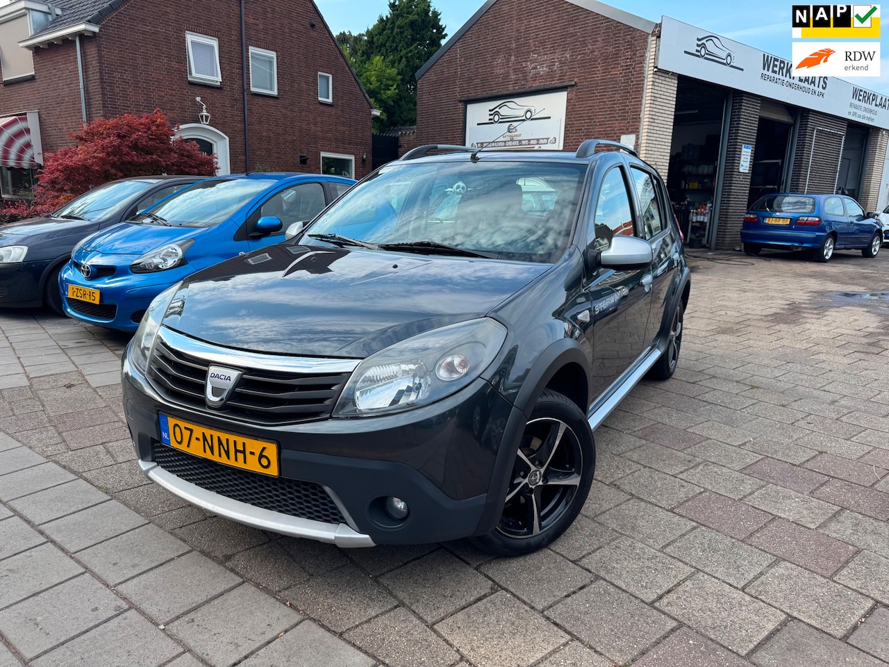 Dacia Sandero Stepway - 1.6 Nw KOPPELING SET/DEALER ONDERHOUDEN - AutoWereld.nl