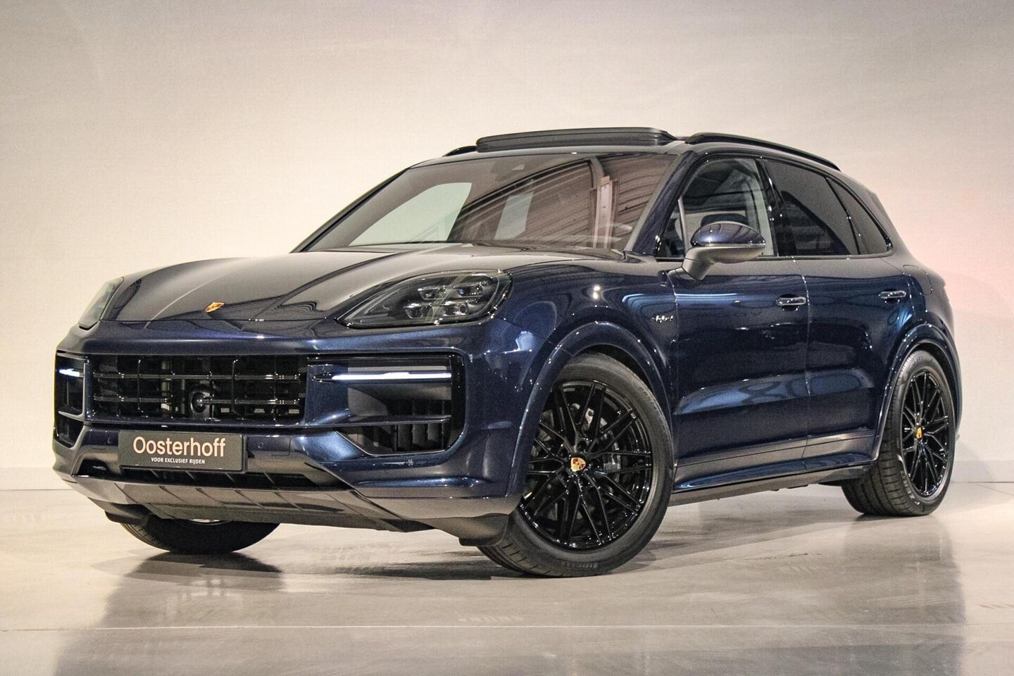Porsche Cayenne - 3.0 E-Hybrid Sport Design/Chrono | PANO - AutoWereld.nl
