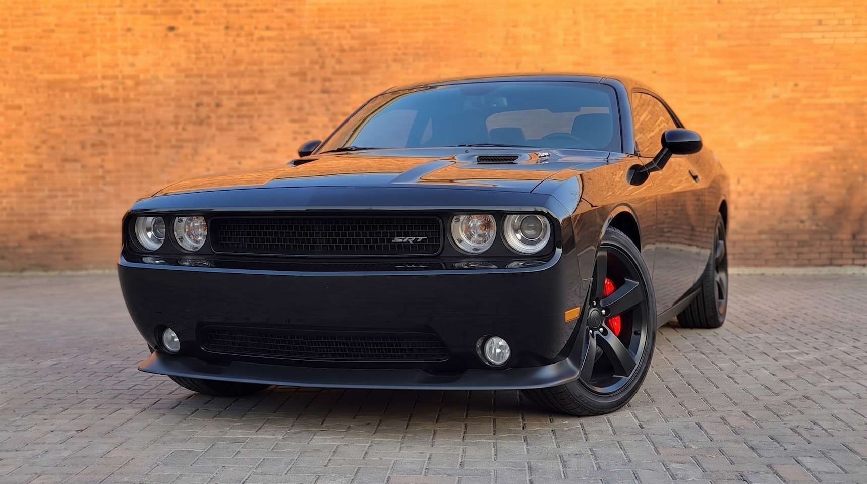Dodge Challenger - SRT 6.1L V8 - AutoWereld.nl
