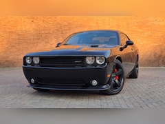 Dodge Challenger - SRT 6.1L V8
