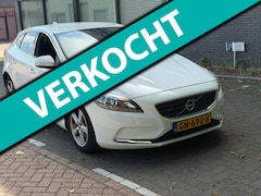 Volvo V40 - 2.0 D2 Summum Business leer Nieuwe APK