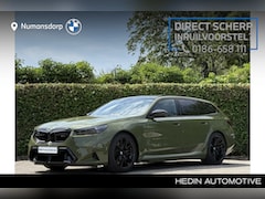 BMW 5-serie Touring - M5 | Special request Urban Green | Panorama | Trekhaak | Alcantara hemel