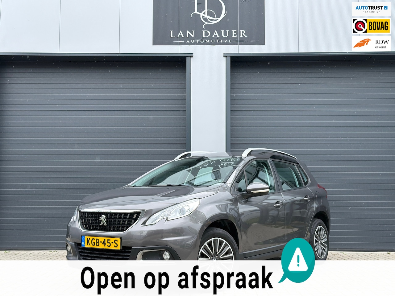 Peugeot 2008 - 1.2 PureTech Allure / AUTOMAAT / APK / NAVI - AutoWereld.nl