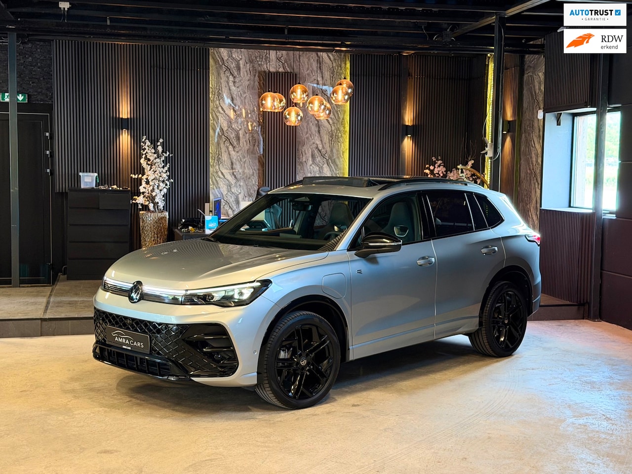 Volkswagen Tiguan - 1.5 eHybrid R-Line Edition 1.5 eHybrid R-Line Edition - AutoWereld.nl