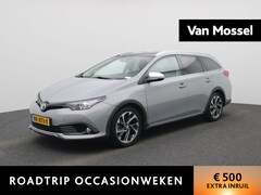Toyota Auris - 1.8 Hybrid Comfort | Automaat | Panoramadak | Camera | Trekhaak | Climate Control |