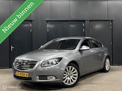 Opel Insignia - 1.8 Cosmo/zeer netjes/trekhaak/parkeersensoren