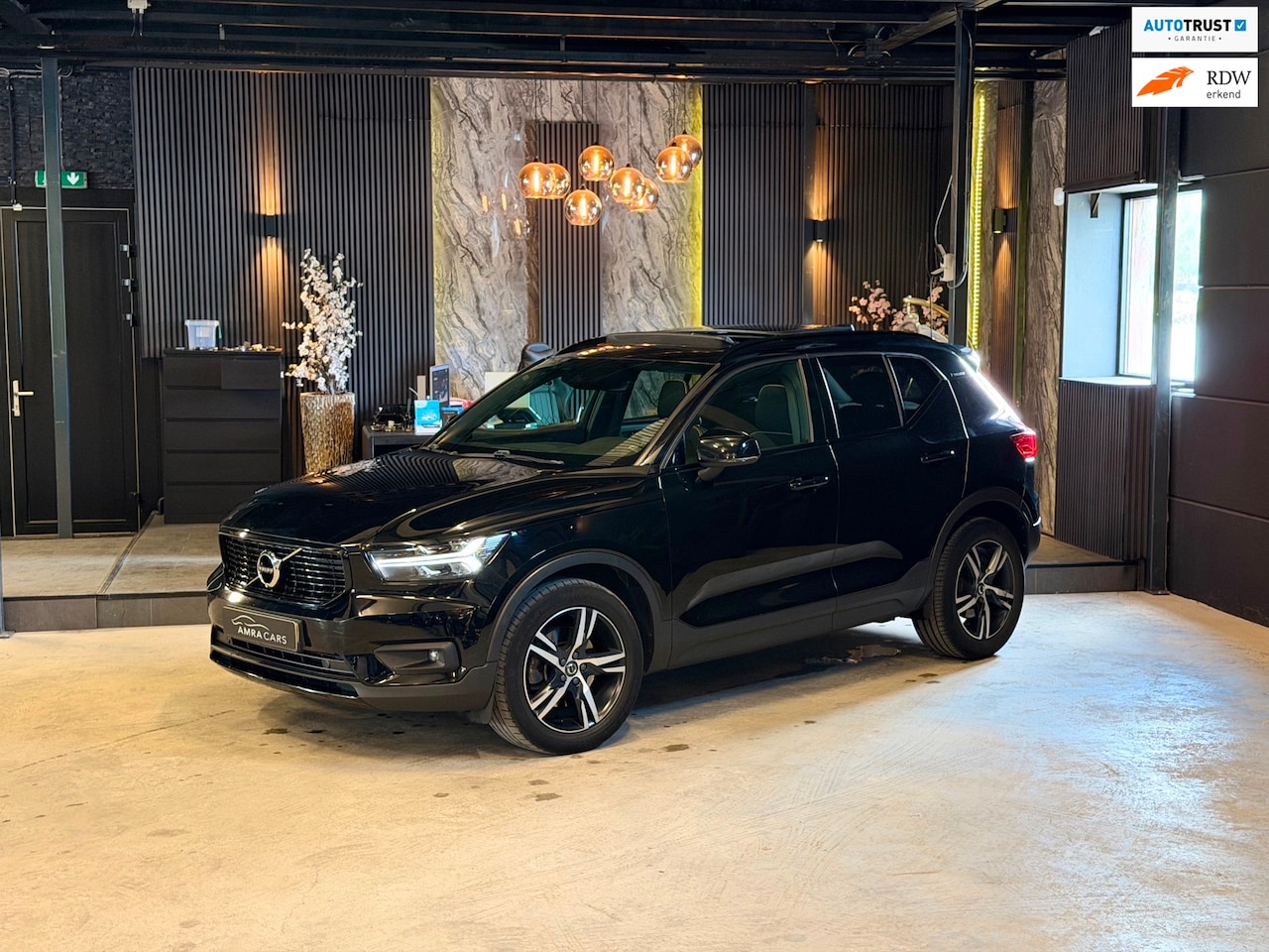 Volvo XC40 - 2.0 T4 R-Design 2.0 T4 R-Design - AutoWereld.nl
