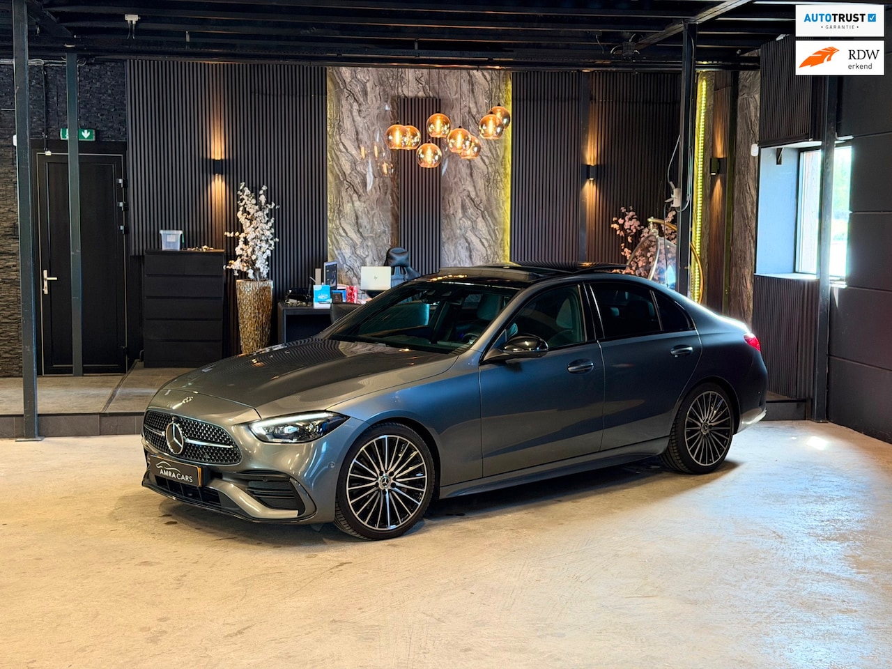 Mercedes-Benz C-klasse - 300 AMG Line|Pano|Sfeer|360C|Burmester - AutoWereld.nl
