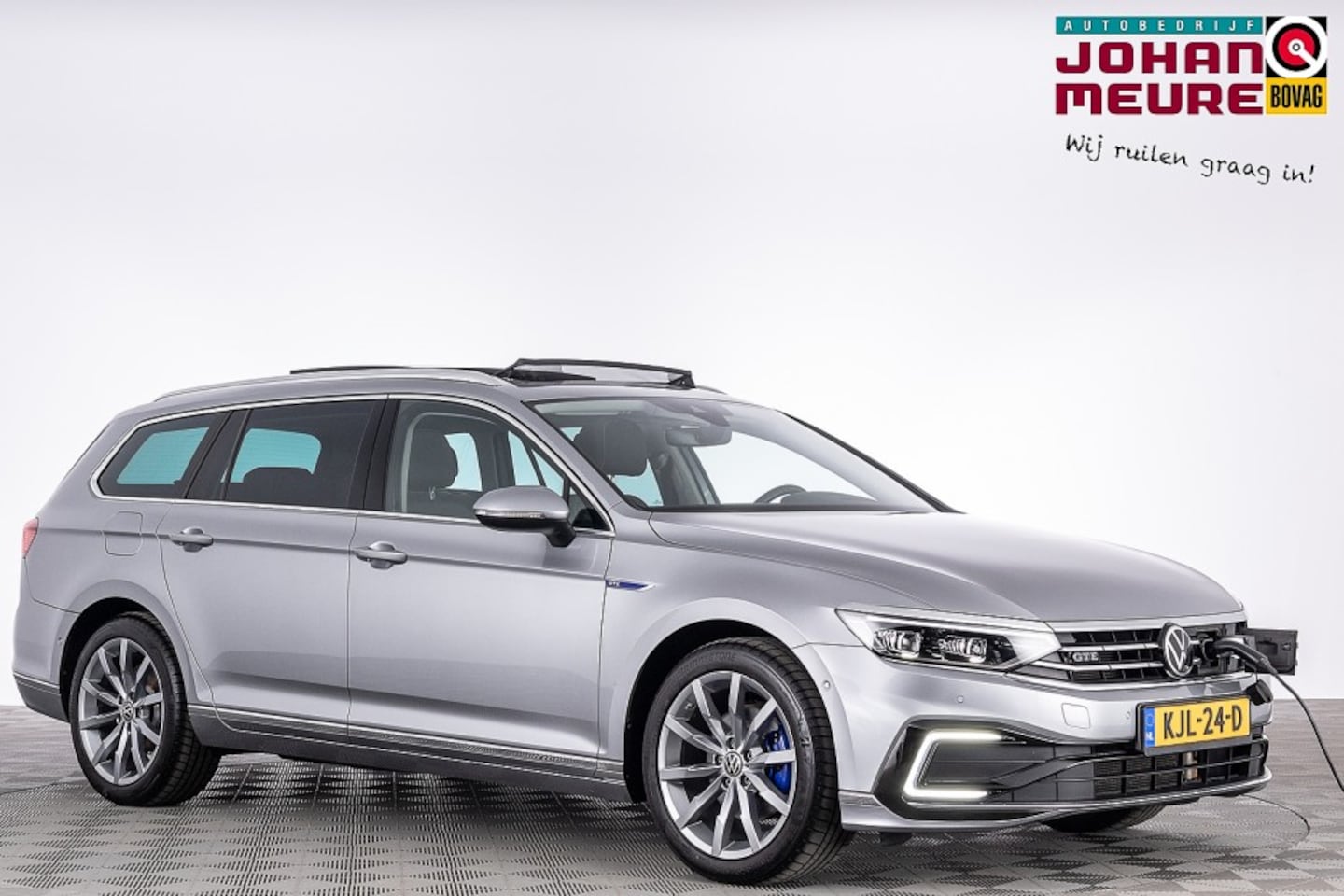 Volkswagen Passat Variant - 1.4 TSI PHEV GTE | LEDER | PANORAMADAK | VIRTUAL DASH | Trekhaak - AutoWereld.nl