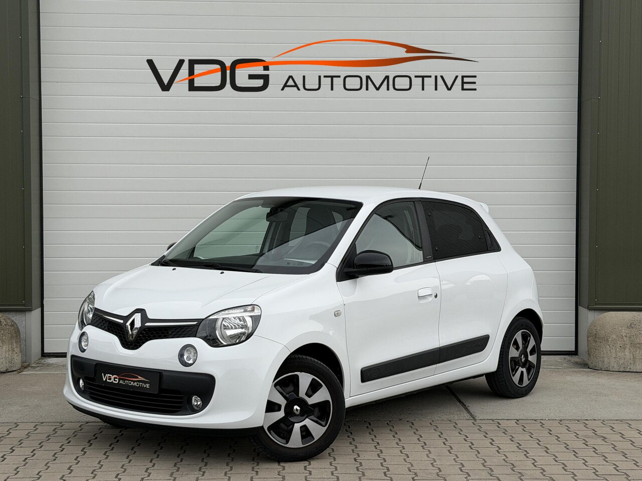Renault Twingo - 1.0 SCe Limited Unieke KM Stand! / Airco / Donker Glas / Elect. Ramen / Centr. Vergrendel - AutoWereld.nl