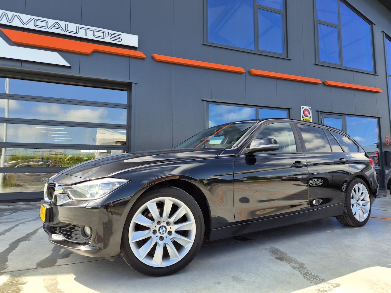 BMW 3-serie Touring - 320i Executive 320i Executive - AutoWereld.nl